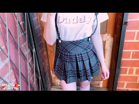 ❤️ Schoolgirl Mengisap penisnya dalam-dalam dan meniduri alih-alih kelas. ☑ Video anal pada kami id.28films.ru