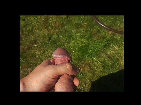 ❤️ Hottie mendapatkan vagina merah mudanya kacau dan mani dengan menyemprotkan di taman musim panas ☑ Video anal pada kami id.28films.ru